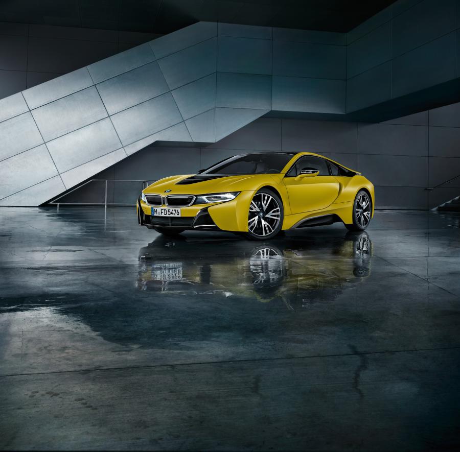  BMW i8 Frozen Yellow Edition 2017 года  (фото 6 из 9)